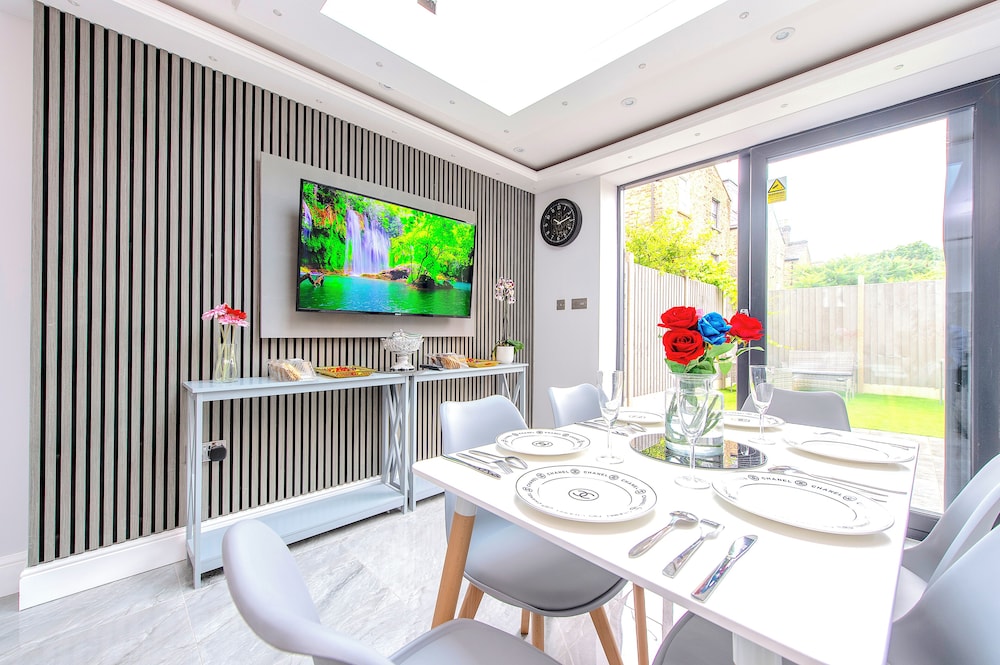 The Pond House - Ensuite Rooms