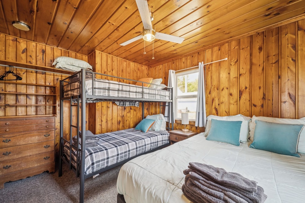 Barefoot Beach Resort