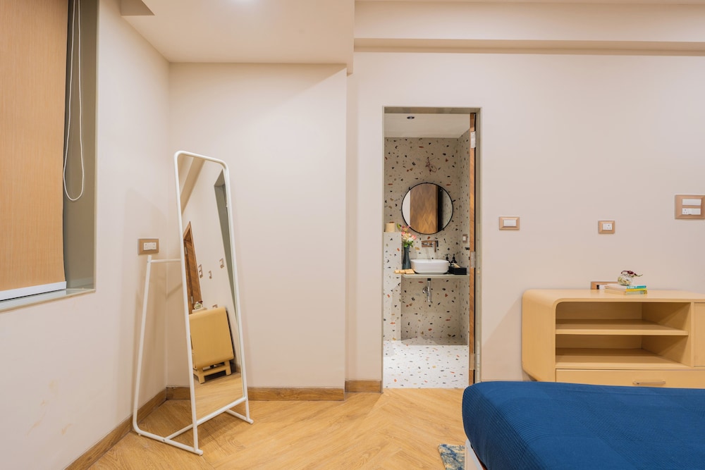 ELIVAAS Kamerios Verano 1 BHK with Pool