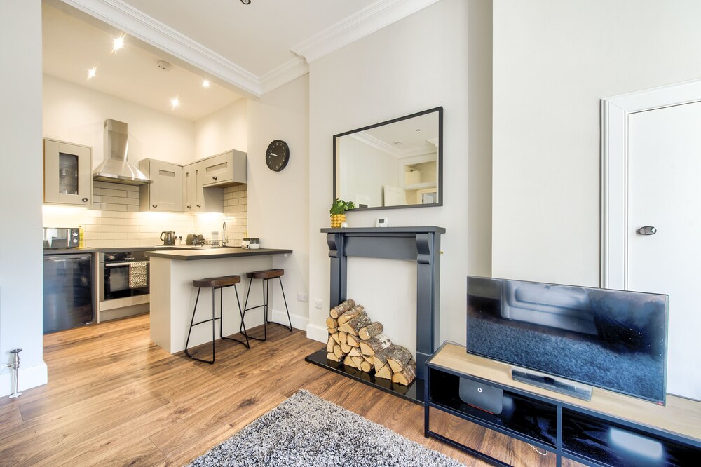 Stylish Modern Apartment Parking view 4
