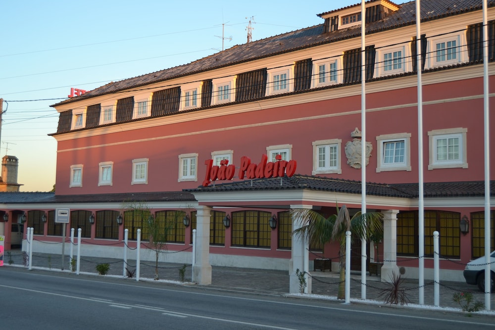 Hotel João Padeiro - Image 1