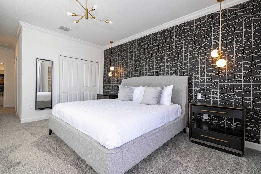 Themed 5Bd Family Villa w Pool Spa Near Disney