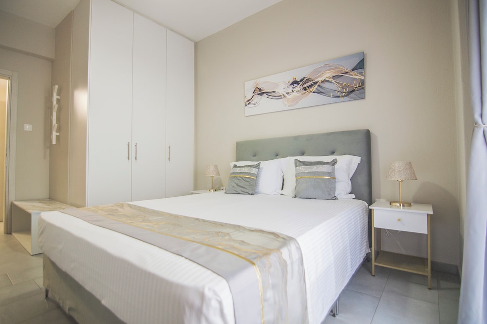 Urban Ceramic Apartment by GHH