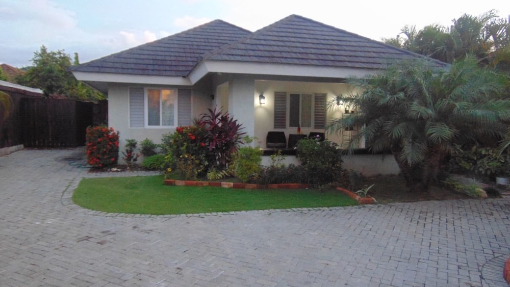 Ocho Rios Villa at Coolshade XI — photo 5
