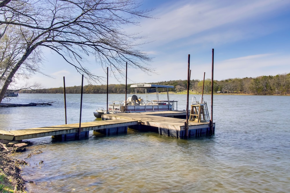Dock & Water-view Deck: Home on Lake Dardanelle