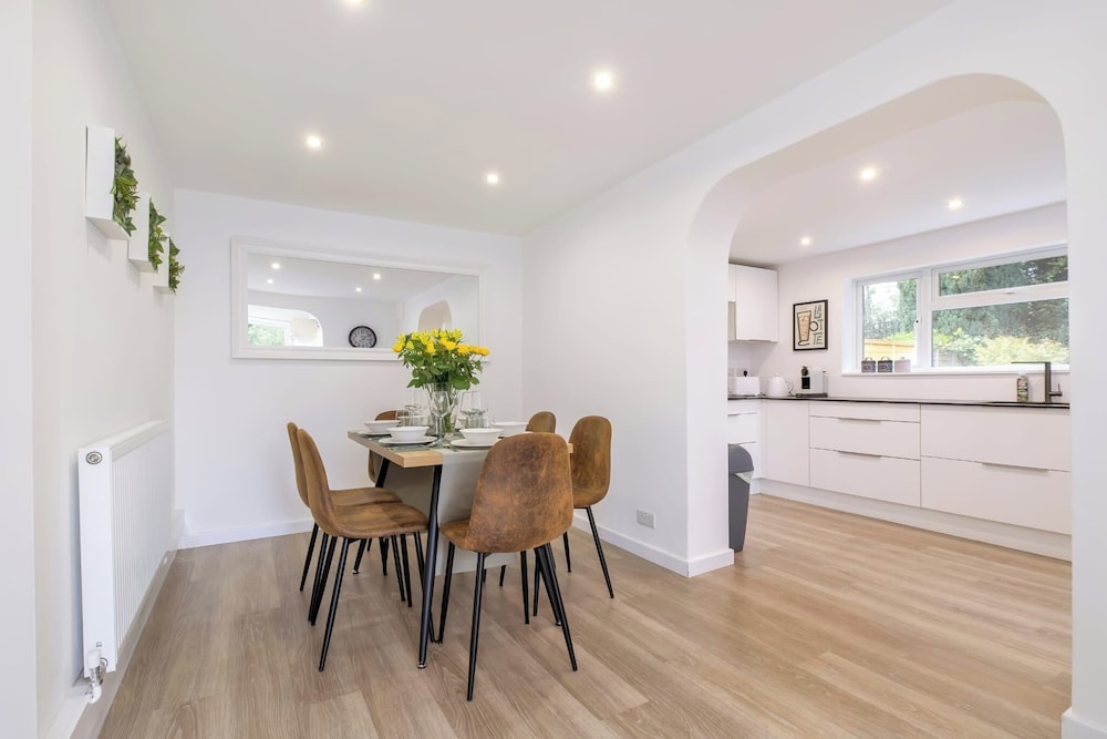 Bluebell House - Sleeps 5 - Garden - Parking