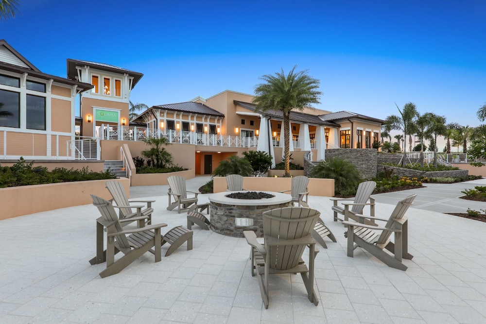 Jodie's Luxury Solara Home