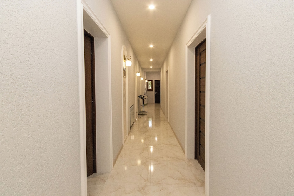 Hillside Guest House