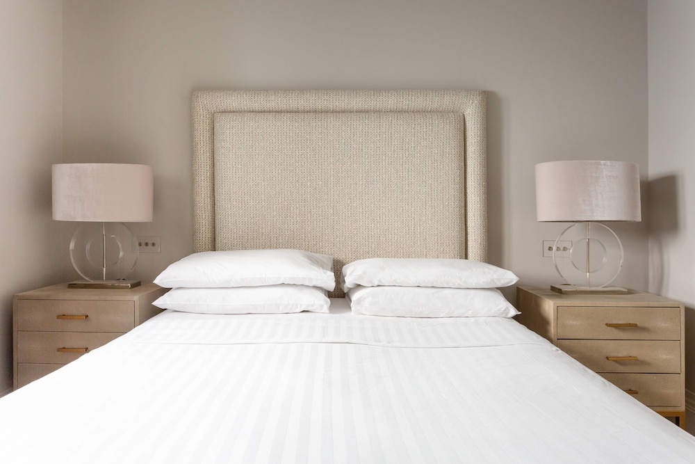 Eaton Mews South by Onefinestay