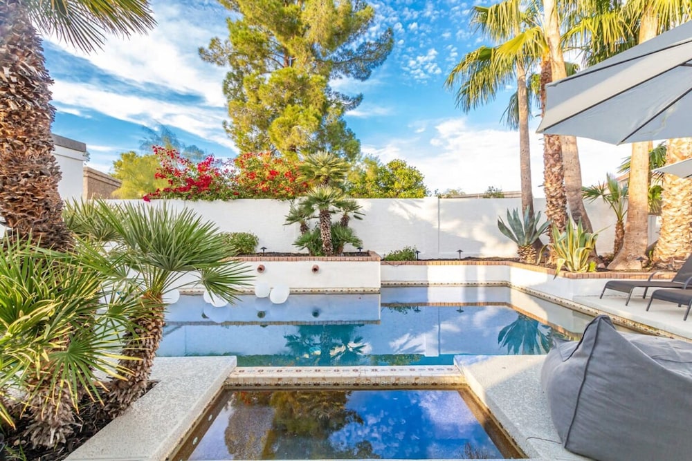 Modern-terranean Retreat 2 Masters Pool Spa Games