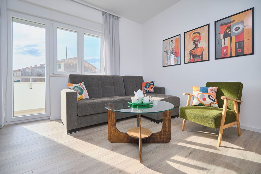 LAV Central Apartment by Litto