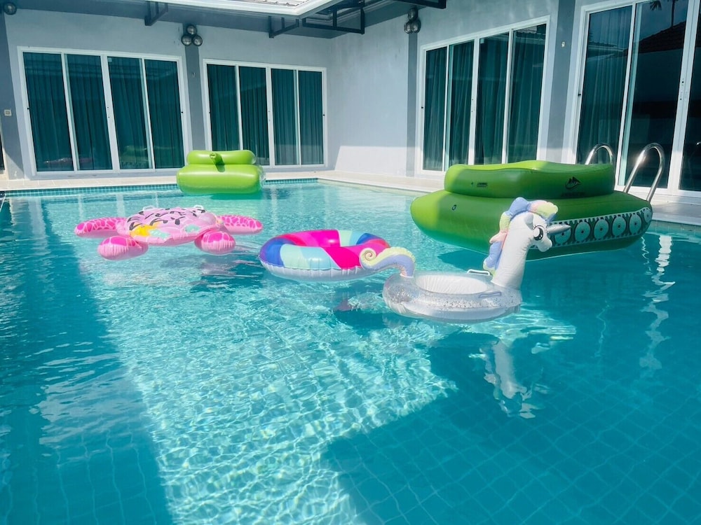 Level TRI pool villa Sattahip