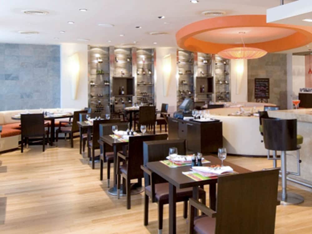 Mumbai Vacations - Novotel Mumbai Juhu Beach Hotel - Property Image 67