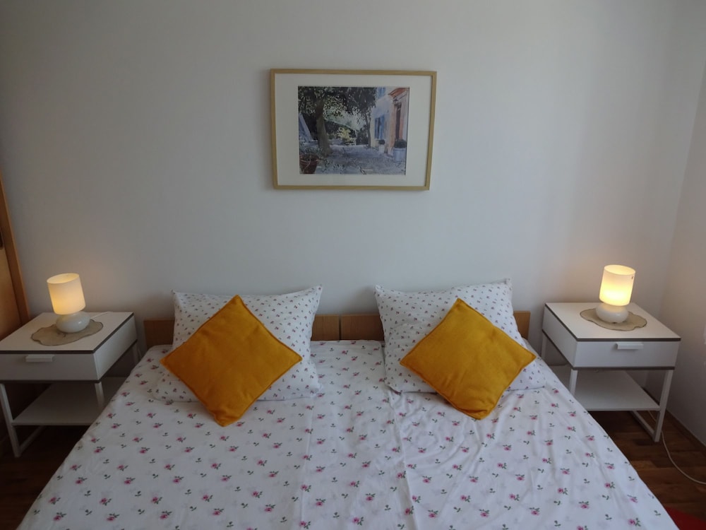 Apartment 802 view 2