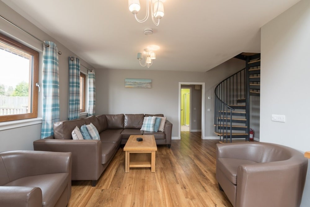 Lord Galloway 33, Newton Stewart