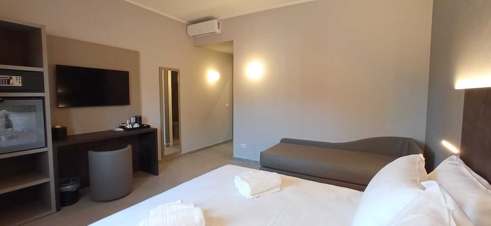 Tiber Suite