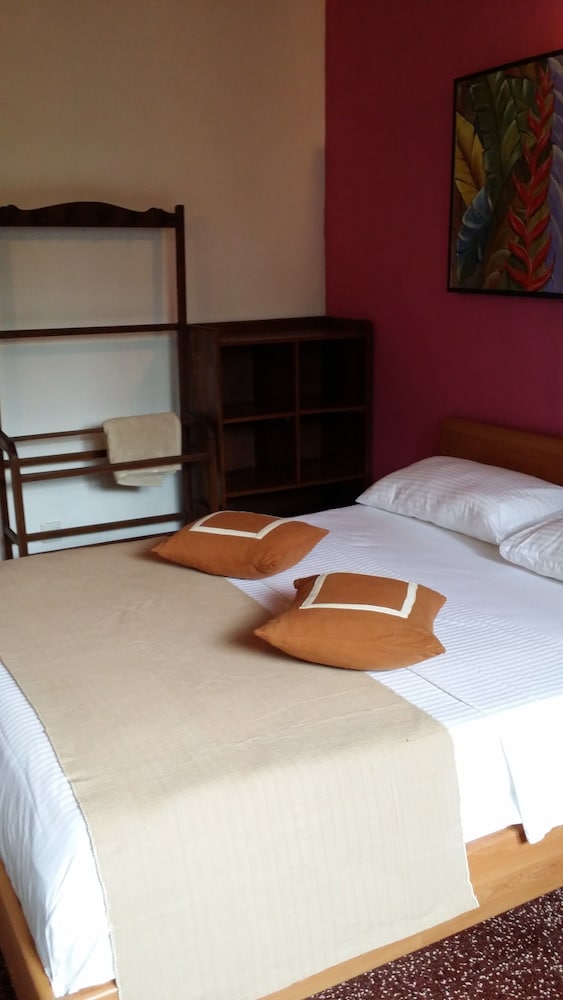 Village Villa Home Stay