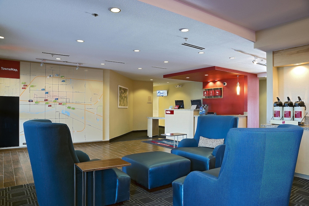 Dodge City Vacations - TownePlace Suites by Marriott Dodge City - Property Image 2