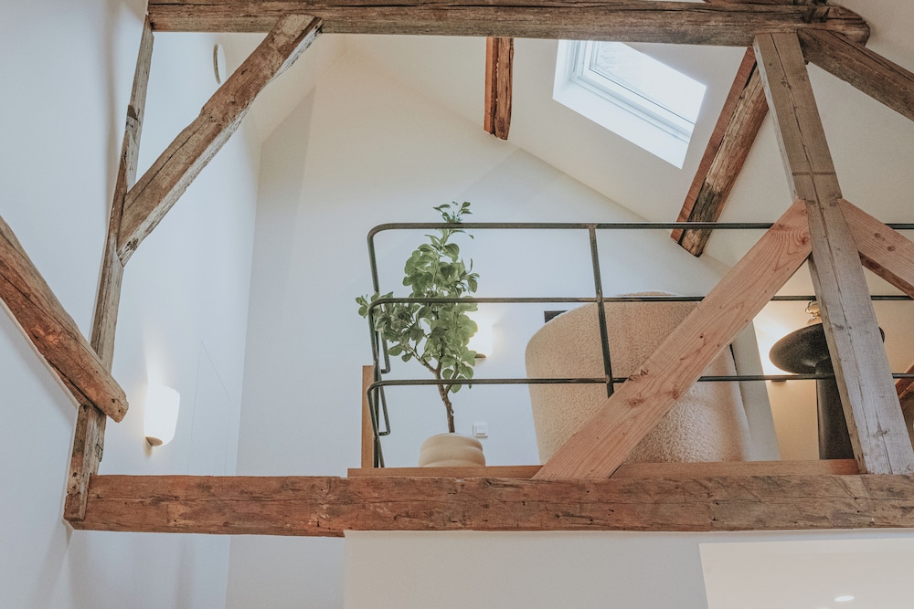 The Burgundy - Boutique B&B