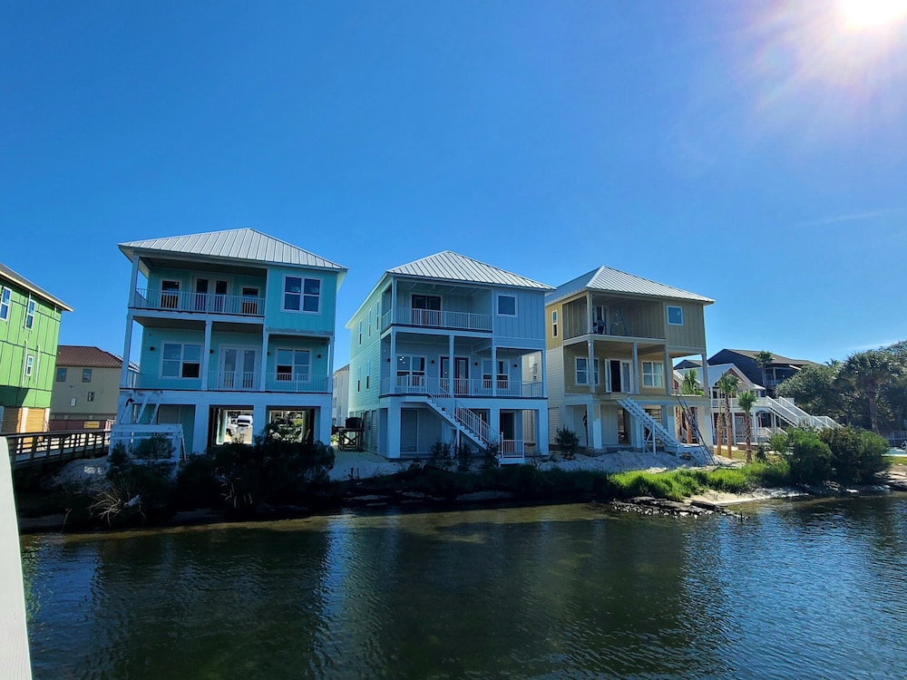 Yacht Harbor House by Southern Vacation Rentals