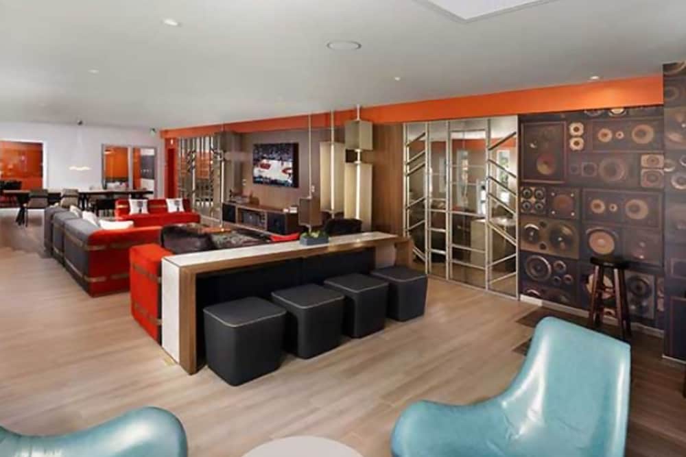 Studio City Universal Apartments