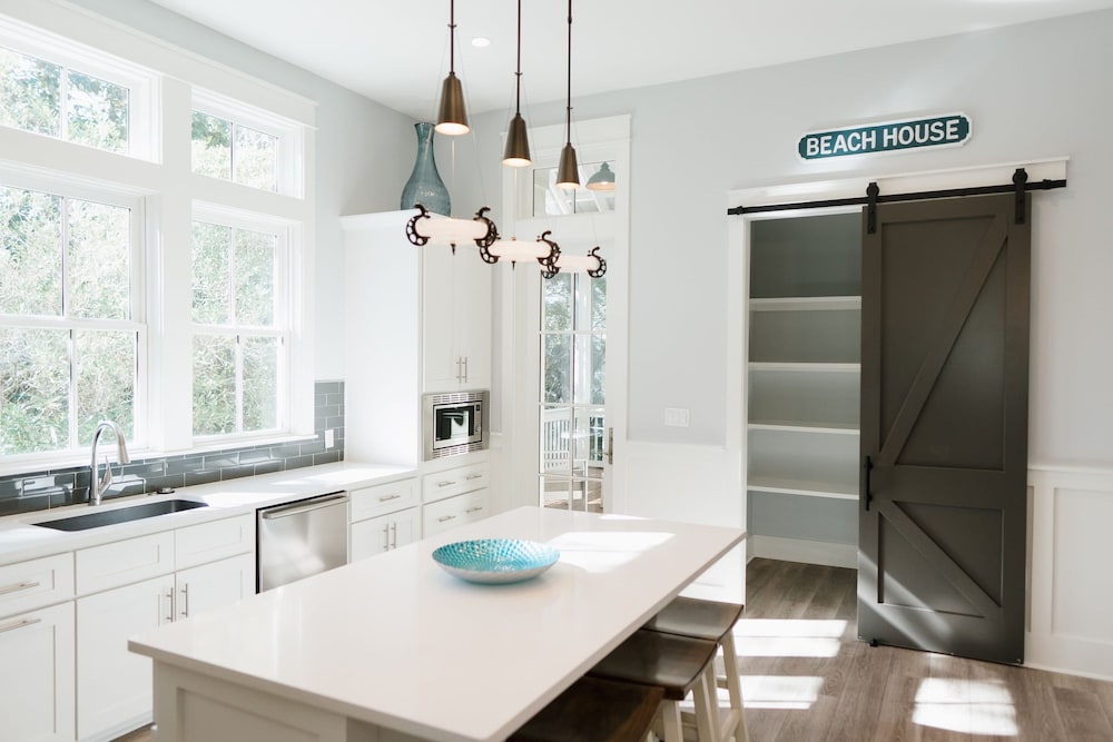 30A Hideaway by Avantstay Walk to Beach 2 Pools