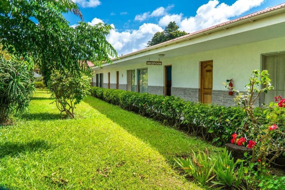 Maru Lodge