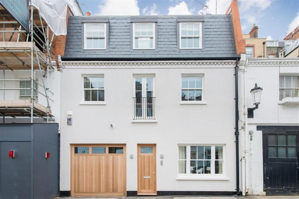 Pavilion Mews Knightsbridge House