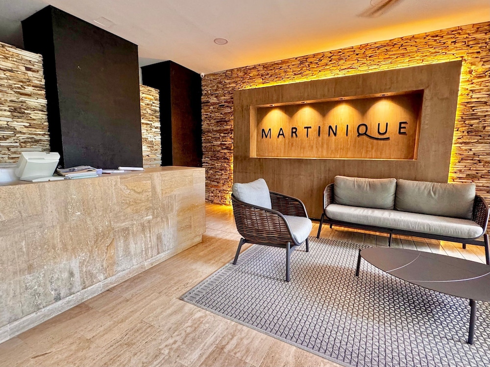 808 Martinique