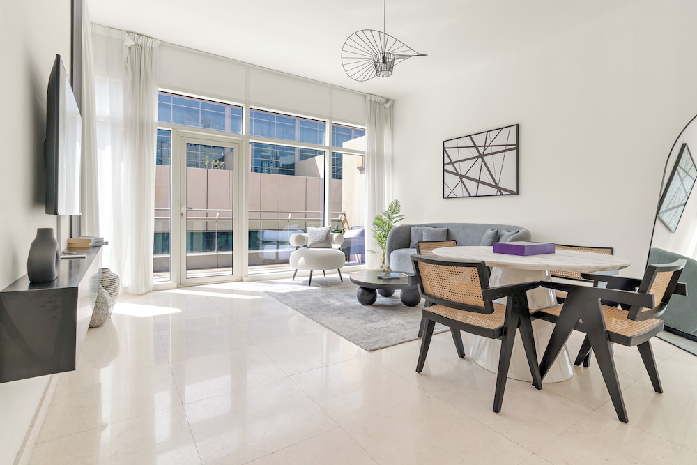 Silkhaus Bay Square 13