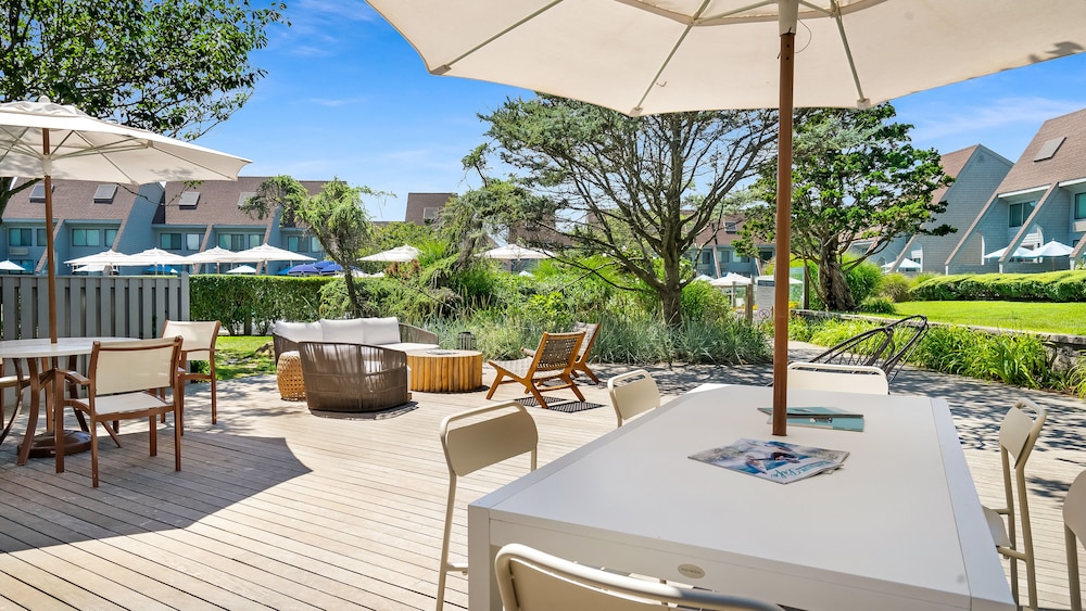 The Surf Club