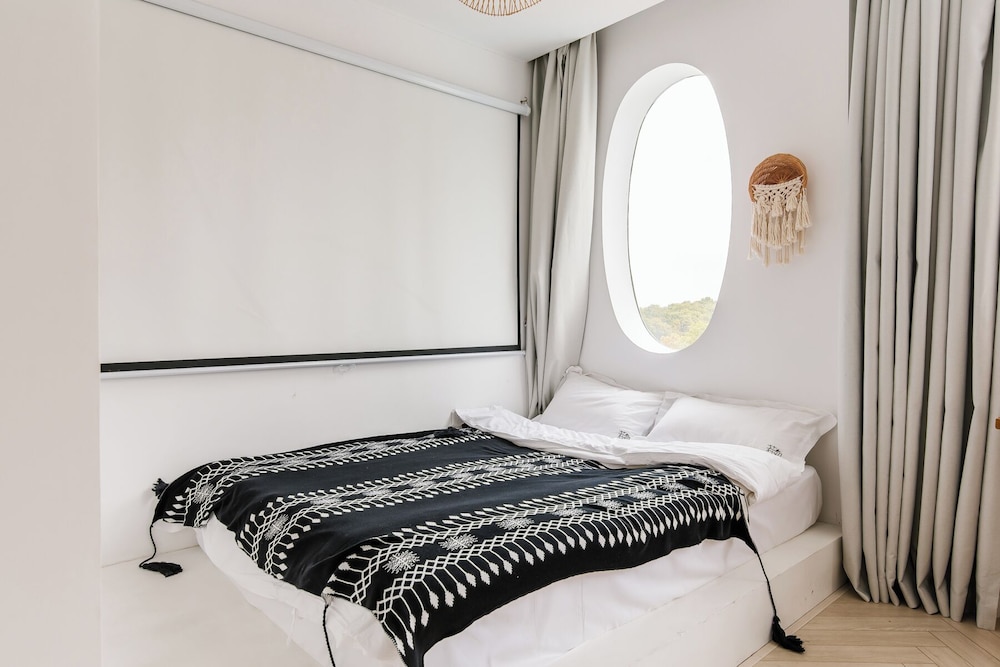 Shanghai Ruochu Designer Guesthouse-Near Shanghai Pudong Airport & Disneyland