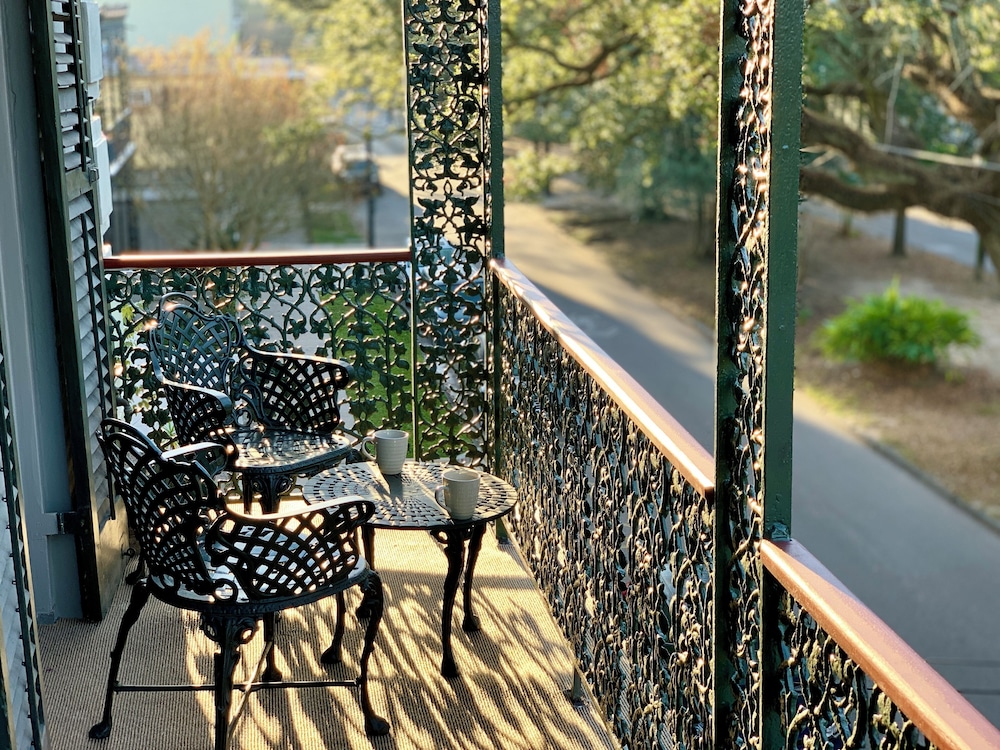 French Quarter Lanaux Mansion B & B