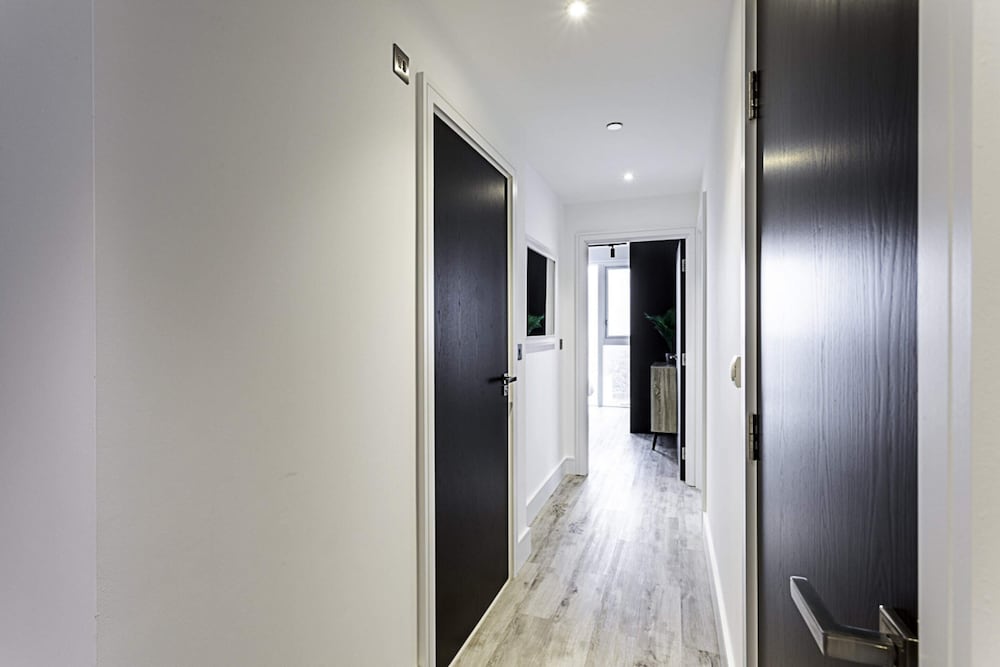 Icon Tower Flat IV