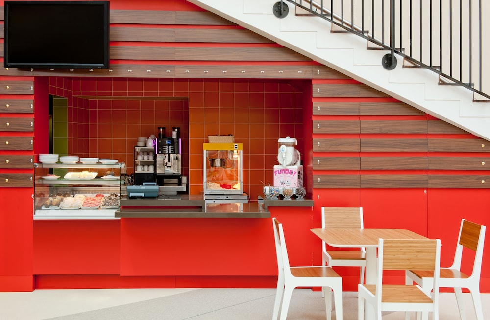 Magny-le-Hongre Vacations - Explorers Hotel - Property Image 12