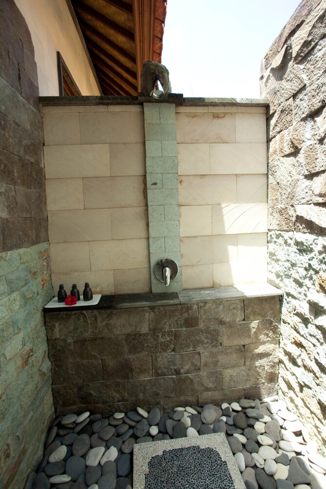 Segening Villa