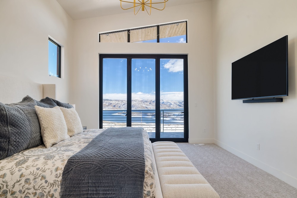 Orion by Avantstay Luxury 5bdr Ski Home w Views Minutes to Deer Valley Lift