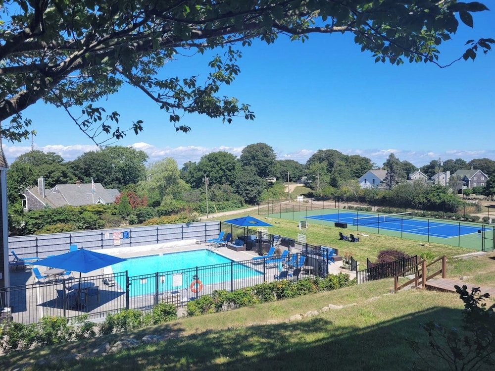 Neptune House Block Island Resort