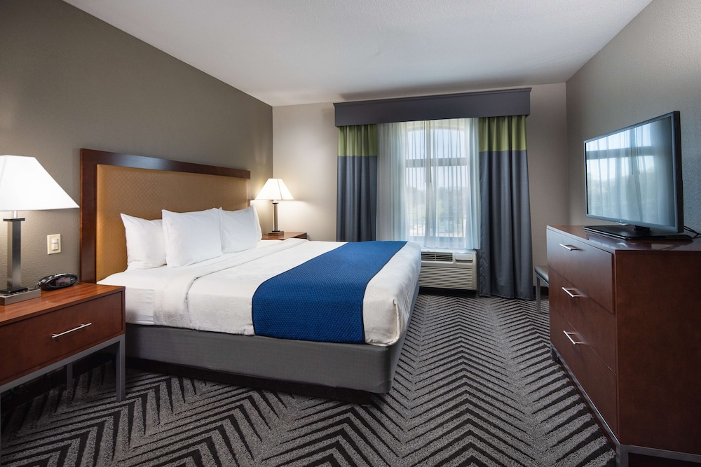 Best Western Inn  Suites San Mateo - San Francisco Airport - Property Image 21