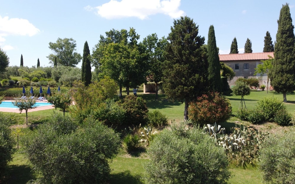Farmhouse With Exclusive View Between Umbria and Tuscany La Godiola-albizia