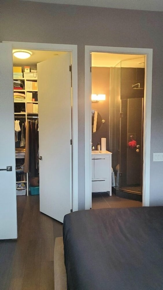 Waterfront Clair Avenue - Image 5