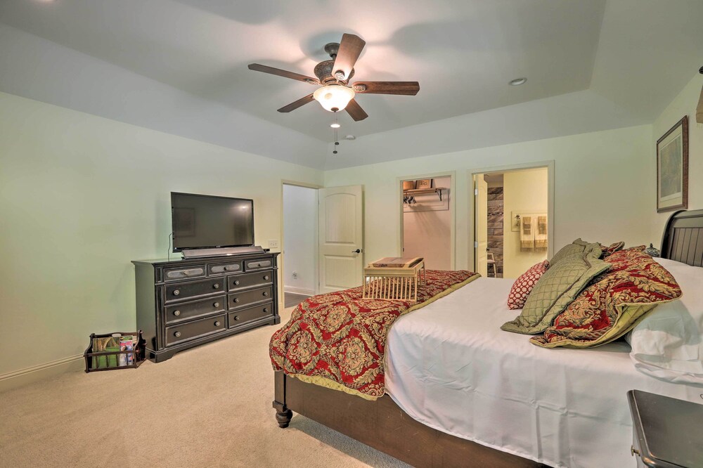 Milledgeville Vacations - Idyllic Eatonton House w/ Patio  Lake Access!! - Property Image 3