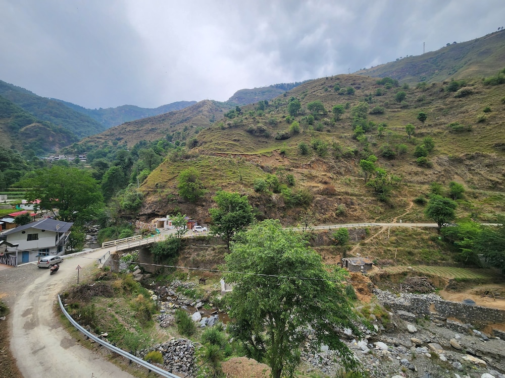 NEERANGANA RETREAT