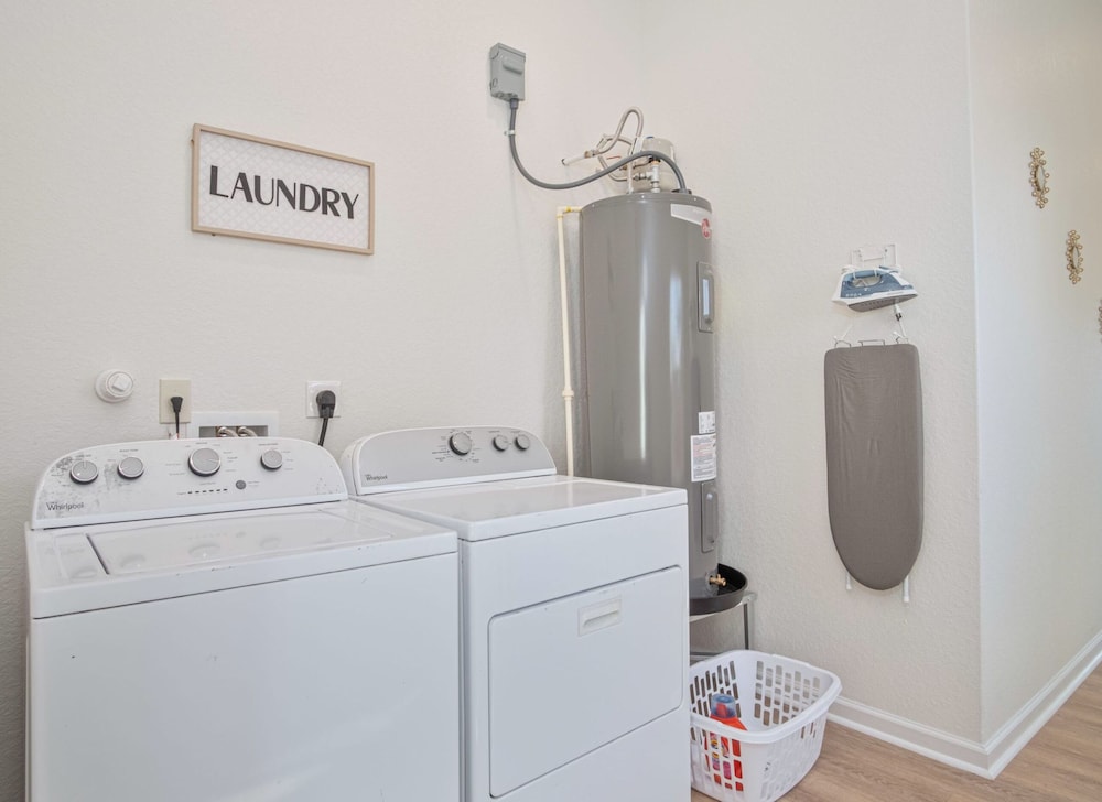 Feel Chill and Enjoy 4BR 3BA Near Fun Riverwalk