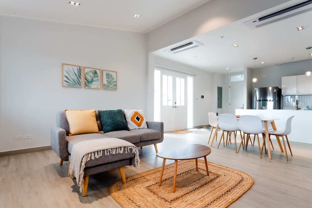 w Radiant 2BR w Terrace in Panama