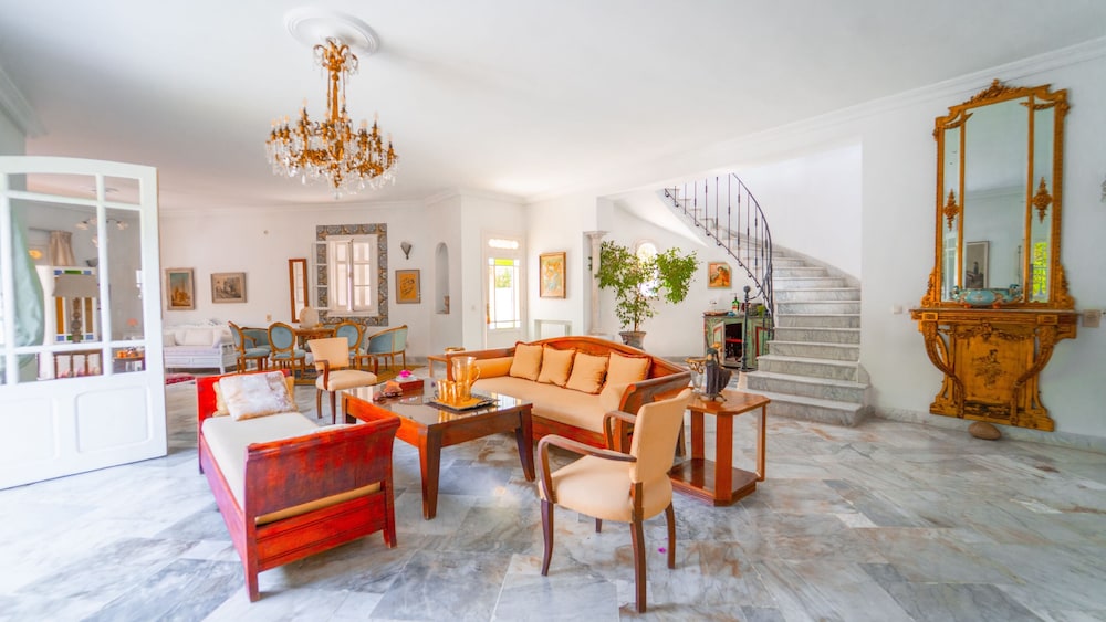 Authentique Villa Tunisoise Avec Piscine Marsa