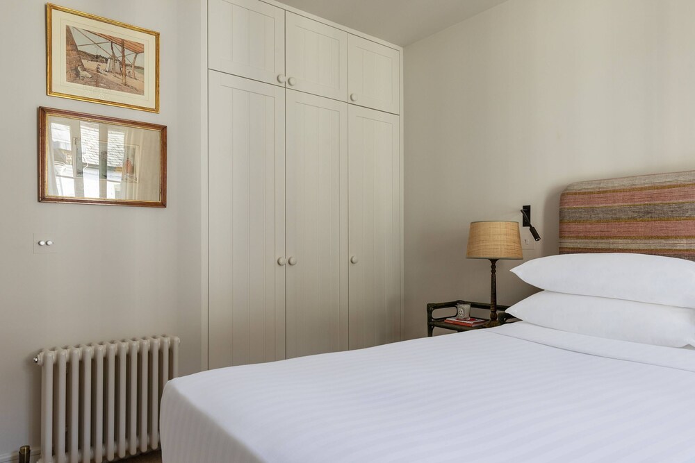 Cranley Mews VI by Onefinestay