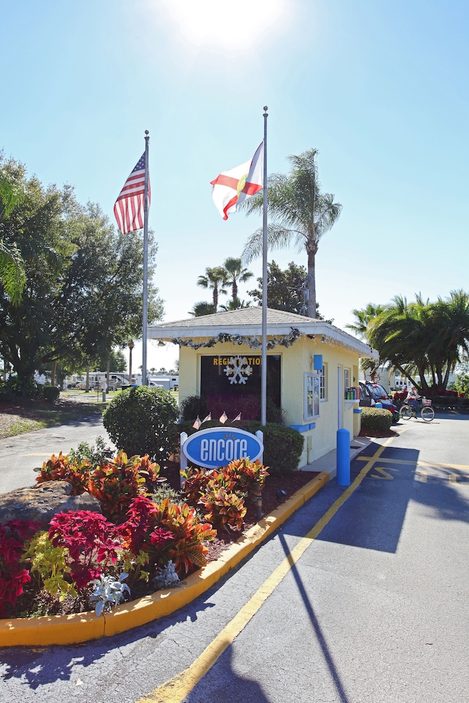 Lake Magic RV Resort