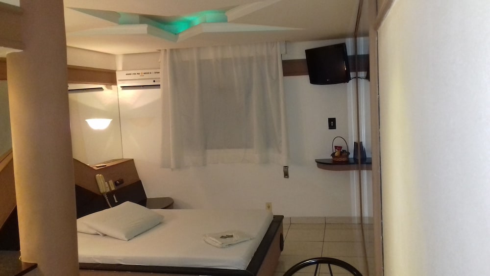 Motel dos Arcos
