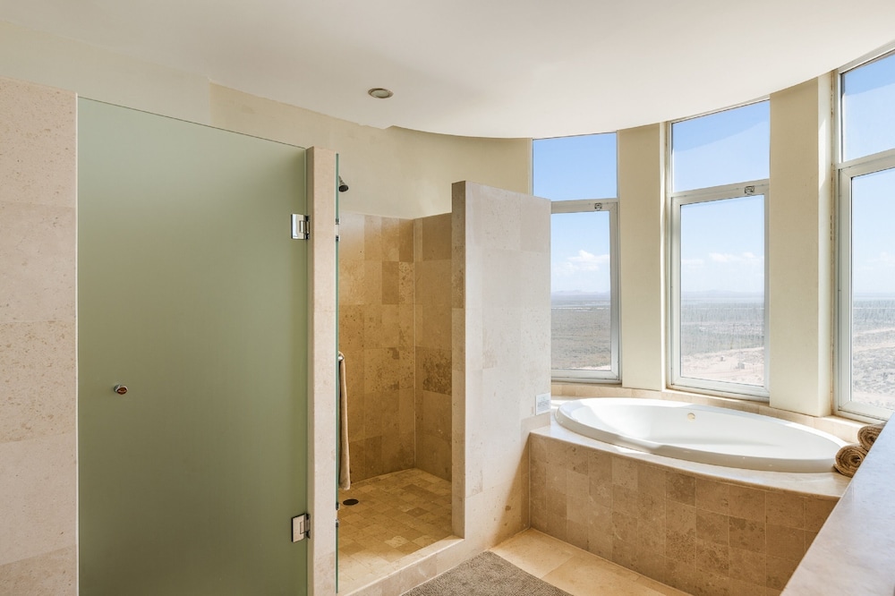 Encanto Living 0901 -2BR by Kivoya